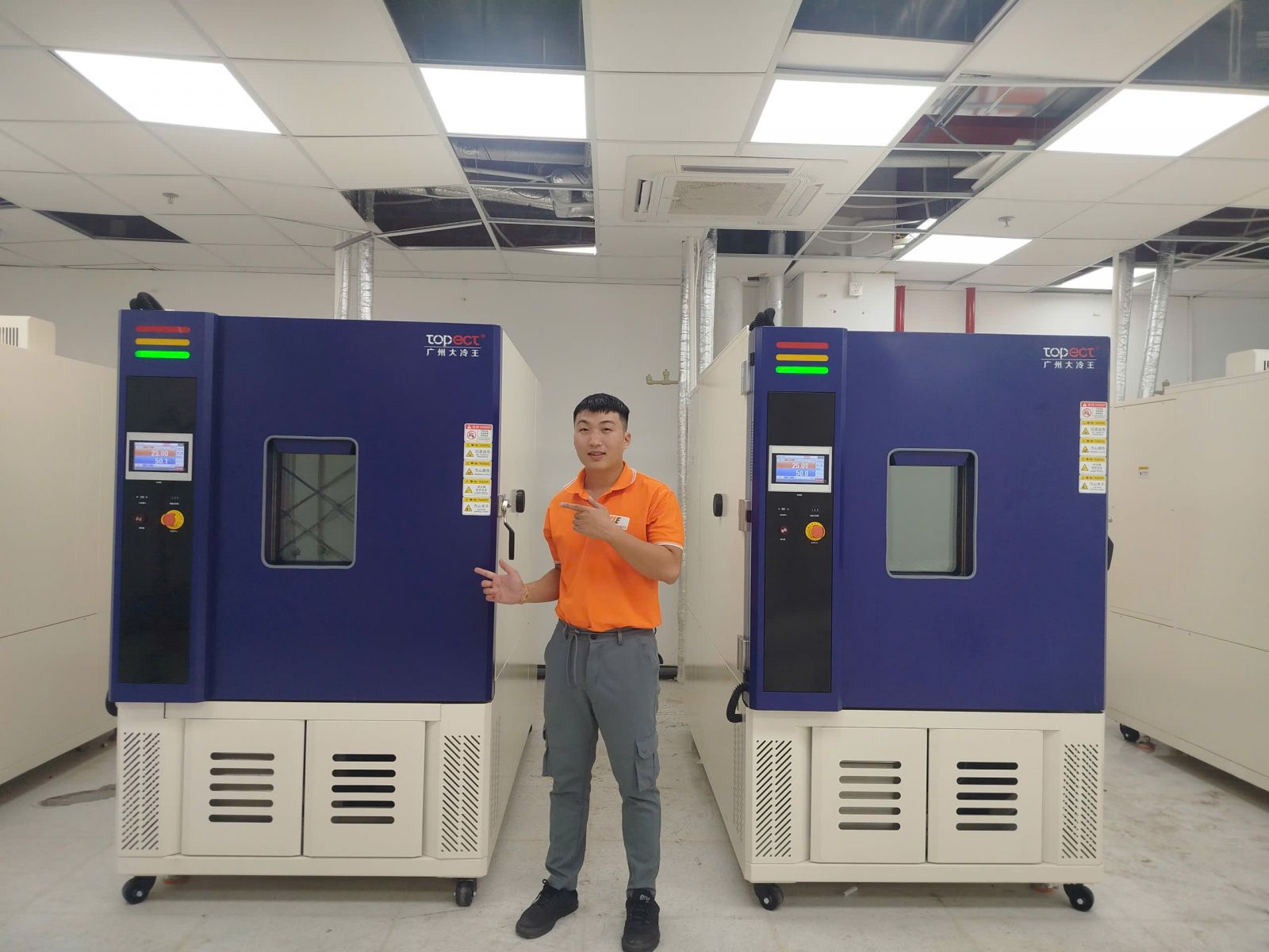 Tủ thử nghiệm nhiệt độ độ ẩm