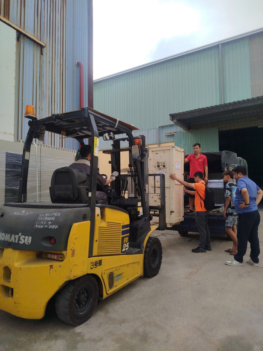 Vận chuyển máy kéo nén vạn năng