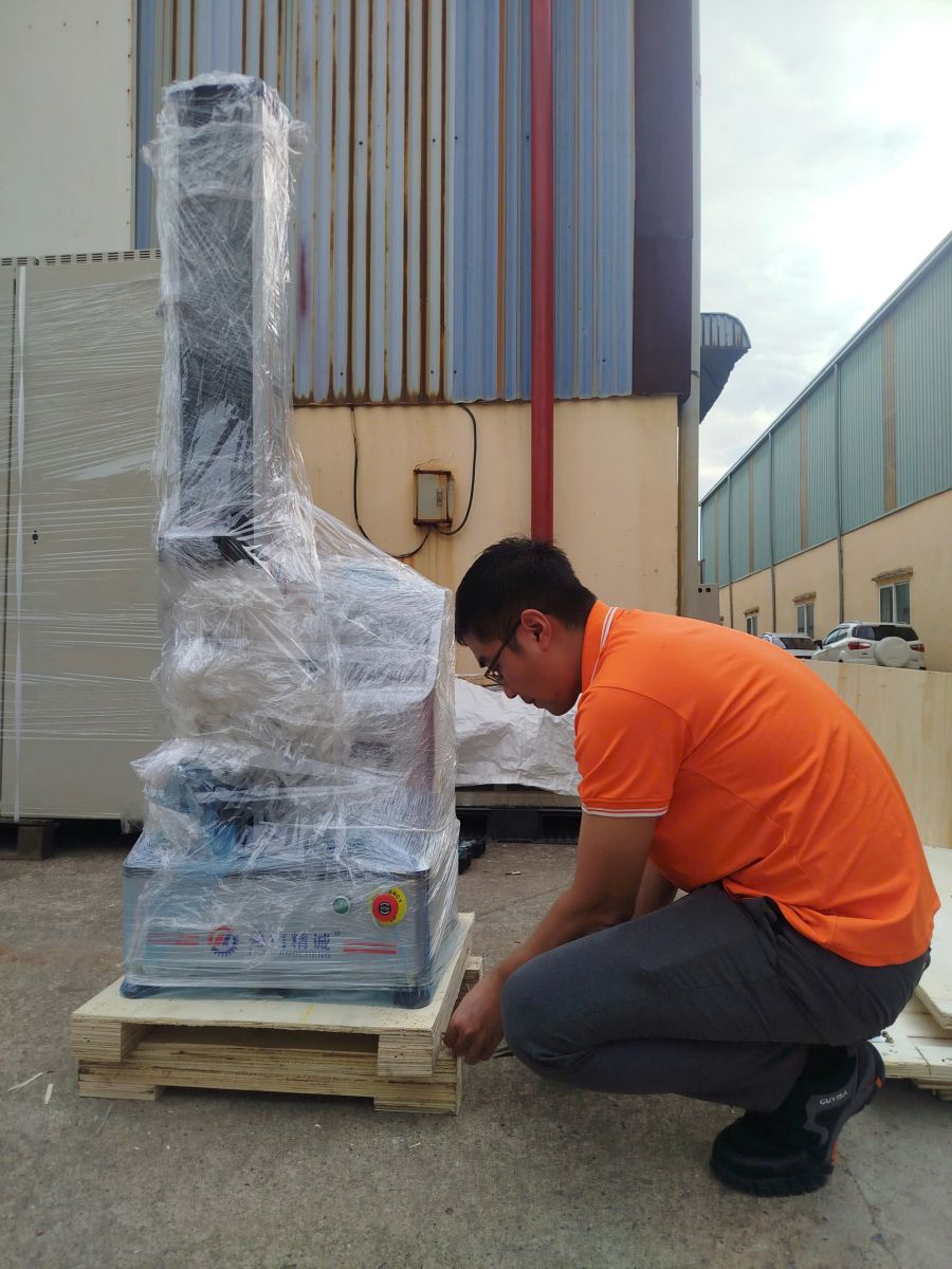 Mở thùng chứa máy kéo nén vạn năng