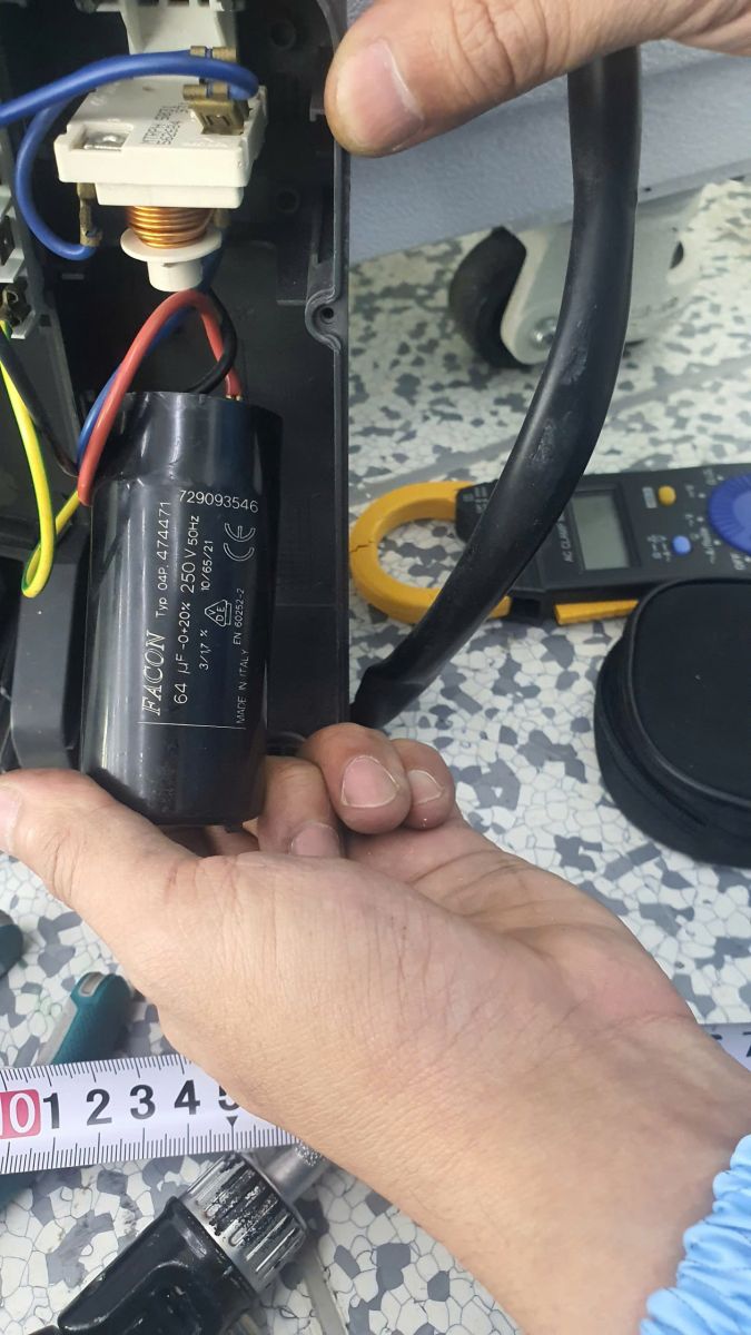 Kiểm tra tụ điện cho quạt thông gió