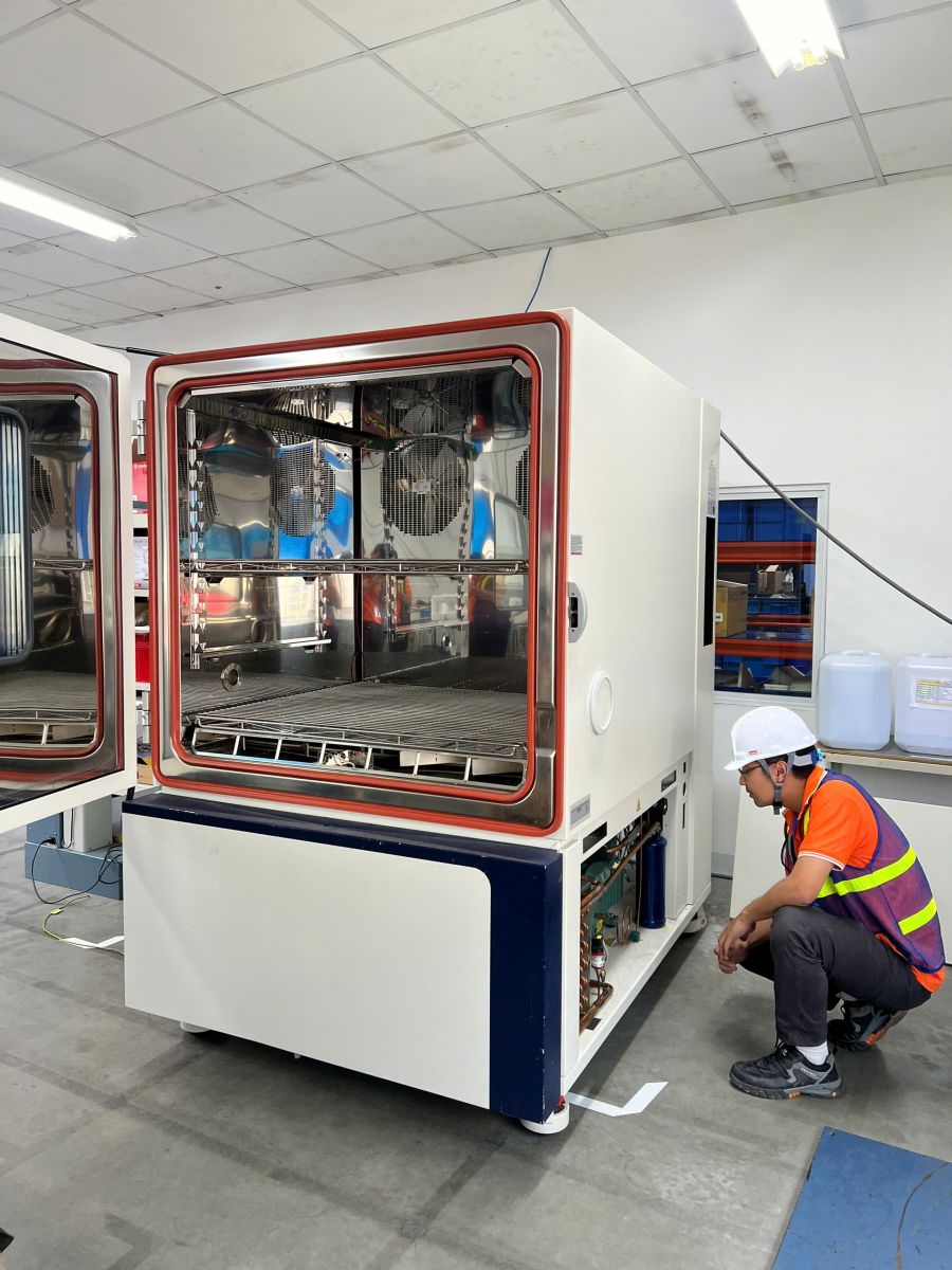 Kiểm tra dàn lạnh tủ thử nghiệm nhiệt ẩm Weiss Technik
